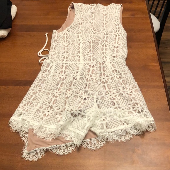 Nordstrom white lace romper size medium - Picture 3 of 6